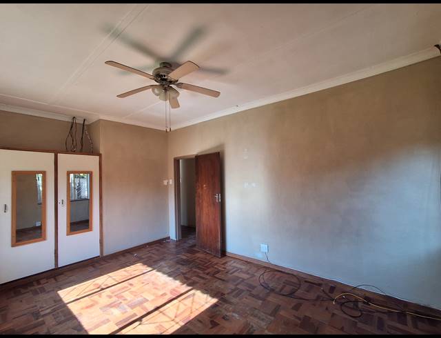 3 BEDROOM FREESTANDING FOR SALE IN STILFONTEIN EXT 4